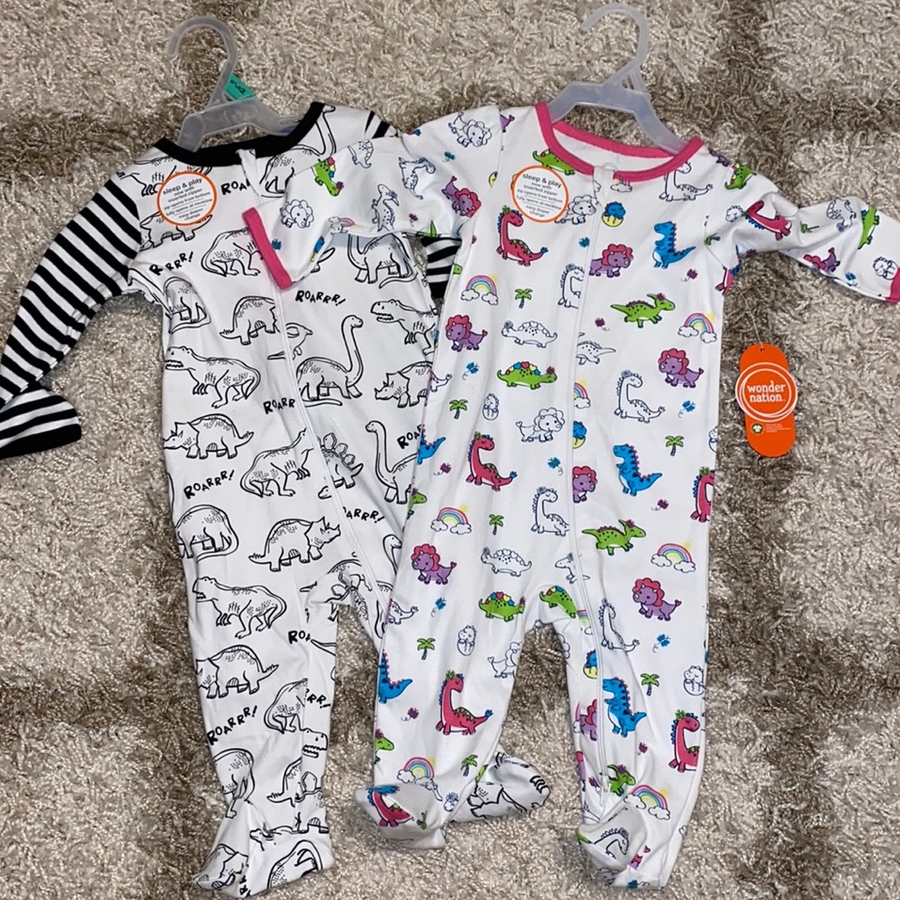 Infant 6-9 months sleepers footed pajamas footies